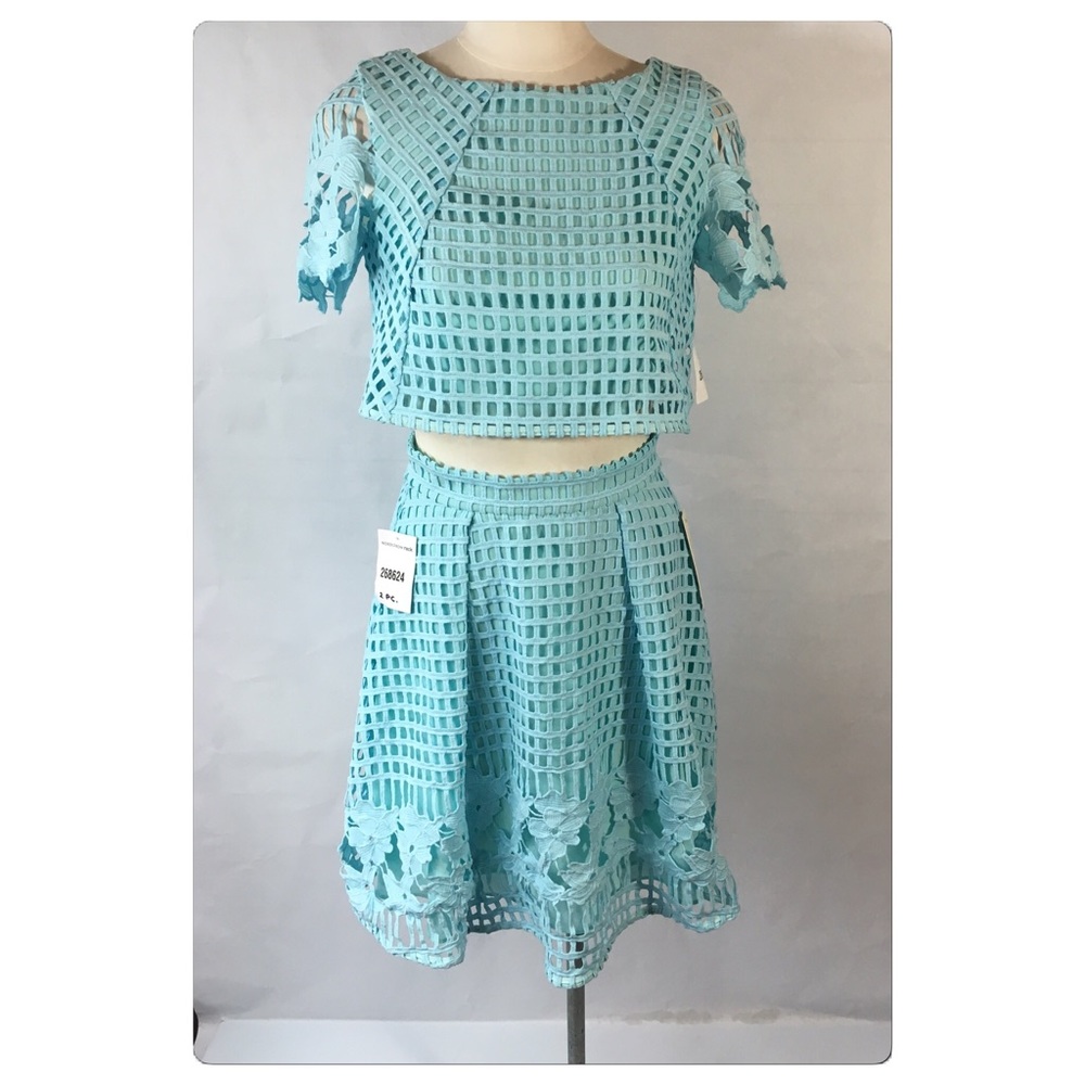 A. Drea 2-Piece Crop‎ Top and Skirt Set - Picture 2 of 4